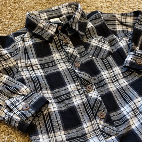 Old Navy Baby Flannel Onesie - Picture 3 of 4